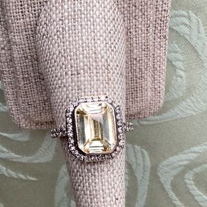 925 sterling silver band with large faceted yellow citrine stone with rhin